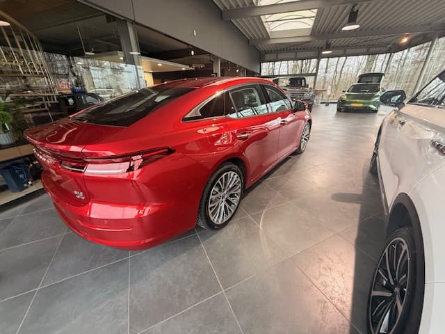 Bestune B70 2.0 TURBO 218 CV, Photo 6 of 10
