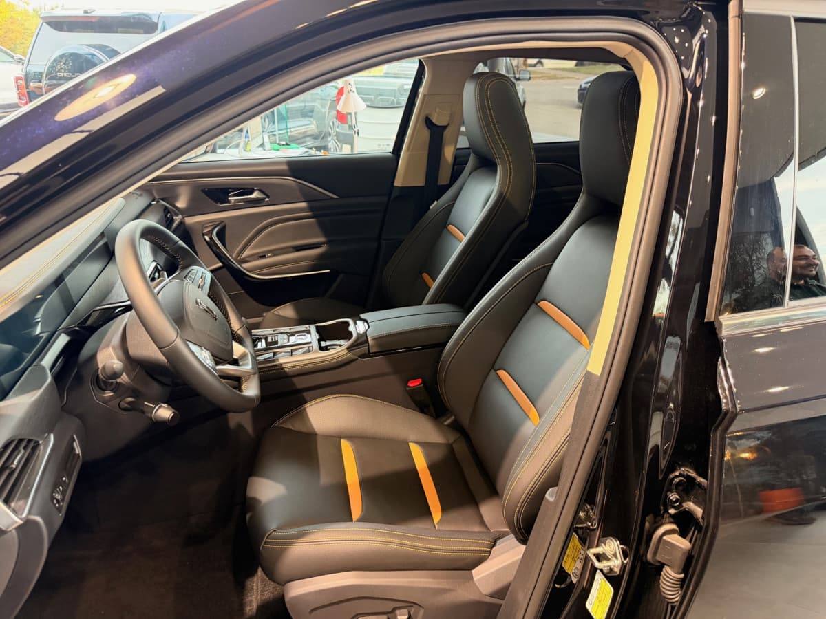 Bestune T77 1.5 TURBO 160 CV DCT, Foto 5 de 15