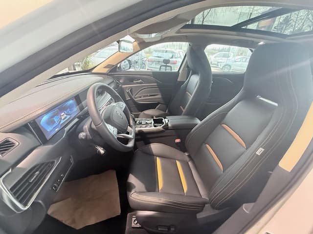 Bestune T77 1.5 TURBO 160 CV DCT, Foto 12 de 15