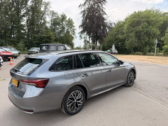 Škoda Octavia 2.0 TDI SPORTLINE, Photo 3 sur 6